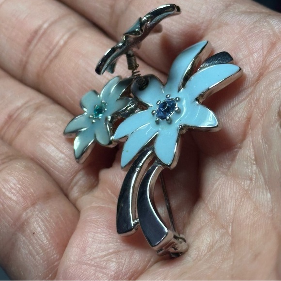 Blue Enamel Floral Silver Tone Brooch with Rhinestone 1375 R - Picture 3 of 7